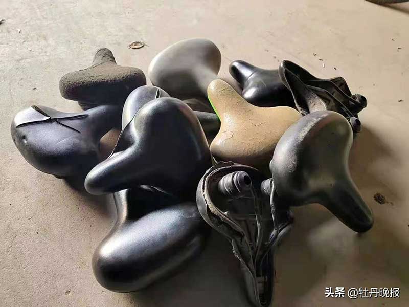 一萬(wàn)余輛助力車(chē)入冬“保養(yǎng)”，確保市民安全騎行4